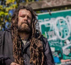 Το νέο τραγούδι των Six Feet Under 