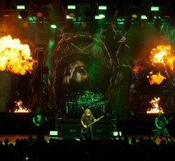 Όχι moshing και crowdsurfing σε συναυλία των Slayer!