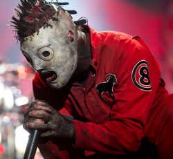 H live «ψυχοκοινωνική υποστήριξη» των Slipknot 