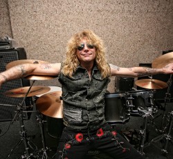 O Steven Adler μιλά για την σεξουαλική κακοποίησή του σε εφηβική ηλικία 
