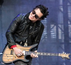 Διαδικτυακά μαθήματα κιθάρας από τον Synyster Gates των Avenged Sevenfold