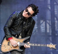 Synyster Gates: «Είμαι περήφανος για τους Linkin Park»