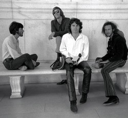 Oι Doors κυκλοφορούν ένα νέο video για το "Strange Days" 