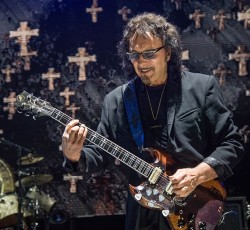 Ο Tony Iommi μιξάρει τα τελευταία show των Black Sabbath 
