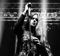 Live CD και DVD από τους Universe217 