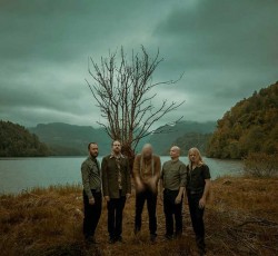 Οι Vulture Industries έρχονται στην Αθήνα 