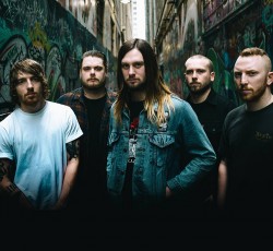Οι While She Sleeps έρχονται στην Ελλάδα