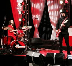 Οι White Stripes κυκλοφορούν live άλμπουμ 