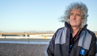 Brian May: «Εξαιρετικά απίθανο να υπάρχει ζωή αλλού στο σύμπαν»