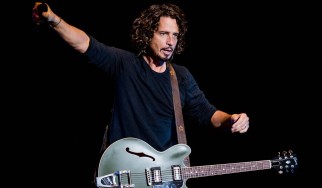 Ο Chris Cornell διασκευάζει το "One" σε …μουσική U2 και στίχους Metallica