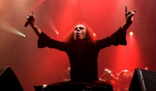 Wendy Dio: «Υπάρχουν τουλάχιστον τρία αδημοσίευτα τραγούδια του Ronnie»
