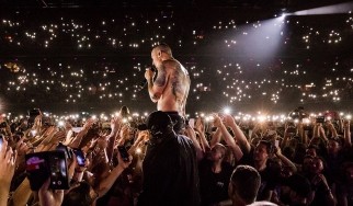 Event στη μνήμη του Chester Bennington από τους εναπομείναντες Linkin Park