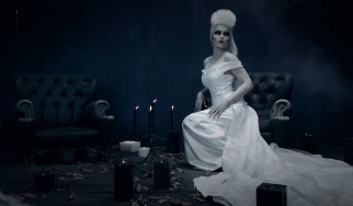 Η Tarja Turunen εύχεται "Feliz Navidad" στην πληγείσα Καραϊβική