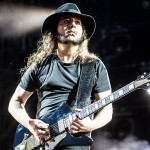 Πρώτο single από τους Daron Malakian And Scars On Broadway