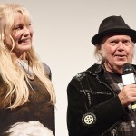 Ο Neil Young παντρεύτηκε την ηθοποιό Daryl Hannah