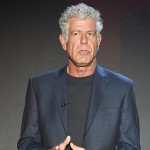 Οι Queens Οf Τhe Stone Age αφιερώνουν στον Anthony Bourdain