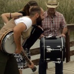 Ακούστε ολόκληρο το νέο δίσκο του Remi & The Road