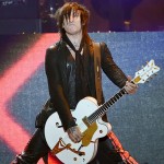 Richard Fortus: «Πιο γρήγορα απ' ό,τι νομίζετε ο νέος δίσκος των Guns N' Roses»