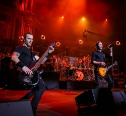 Δεύτερο video από την εμφάνιση των Alter Bridge με την Parallax Orchestra στο Royal Albert Hall 