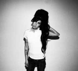 Ακυκλοφόρητο demo με την …17χρονη Amy Winehouse (audio) 