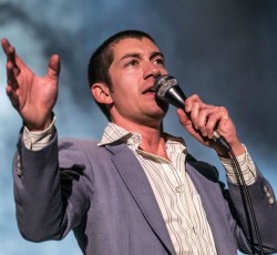 "Anyways": Ακούστε το νέο κομμάτι των Arctic Monkeys 