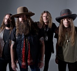 Ολοκαίνουριο κομμάτι από τους Blackberry Smoke 