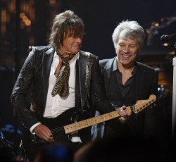 Ο Richie Sambora ξανά στη σκηνή των Bon Jovi 