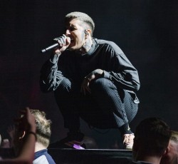 Το «φάρμακο» των Bring Me Τhe Horizon 