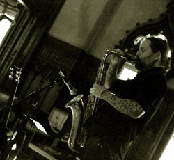 Πρώτη μετάδοση: Ολόκληρος ο νέος δίσκος του Bruce Lamont 