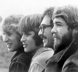 Το αντιπολεμικό "Fortunate Son" των Creedence Clearwater Revival για πρώτη φορά σε video 