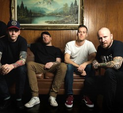 To Rocking σε στέλνει στη συναυλία των Comeback Kid 