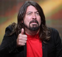 Dave Grohl: «Δεν νιώθω άνετα με το να είμαι frontman» 