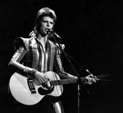 Καμπάνια μετονομασίας του Aylesbury σε …Aylesbowie! 