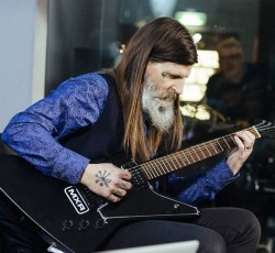 Στο νοσοκομείο με σοβαρό πρόβλημα υγείας ο Dylan Carlson 