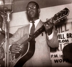 Νέα συλλογή ...διασκευάζει τον «βασιλιά της slide κιθάρας» Elmore James 