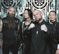 Five Finger Death Punch: «Ο λόγος που ονομάσαμε το νέο άλμπουμ, "And Justice For None"
