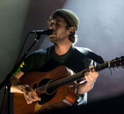 Οι Fleet Foxes συνοδεία γυναικείας χορωδίας… 