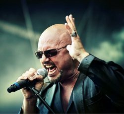 Geoff Tate για τη συνεχή πτώση των πωλήσεων της μουσικής: «Ο Lars Ulrich είχε δίκιο» 