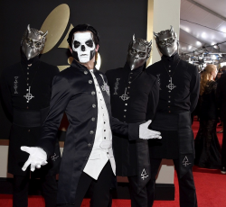 To επίσημο video του "Dance Macabre" των Ghost 