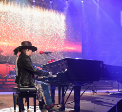 Οι Guns N’ Roses δημοσιεύουν ακυκλοφόρητη εκδοχή του "November Rain" 