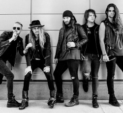 Οι H.E.A.T. για πρώτη φορά στην Ελλάδα 