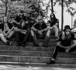 Οι In The Woods για πρώτη φορά στην Ελλάδα