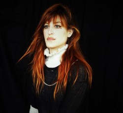 Ντεμπούτο single από την Ελληνοαμερικανίδα indie rocker, Ioanna Gika 