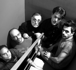 Το Facebook μπλοκάρει τα Υπόγεια Ρεύματα  