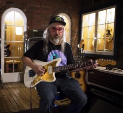 O J Mascis των Dinosaur Jr. διασκευάζει Led Zeppelin 