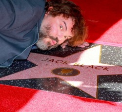 O Jack Black αποκτά δικό του αστέρι στο Walk Of Fame και… είναι ο εαυτός του 