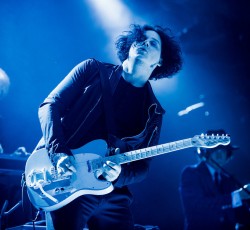 "Over And Over And Over" από τον Jack White 