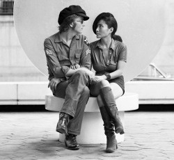 Η Yoko Ono διασκευάζει το "Imagine"