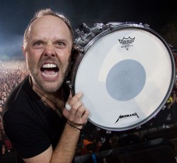 Το "Frantic" των Metallica παιγμένο σε... κάδους σκουπιδιών 