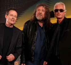 "Led Zeppelin By Led Zeppelin":  Ένα βιβλίο για τα 50 χρόνια του συγκροτήματος 